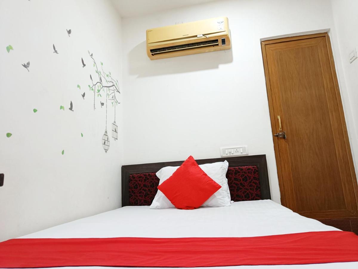 Hotel Executive Inn Hailakandi Bagian luar foto